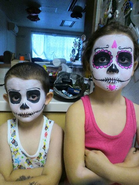 Skeleton Makeup Kids, Skeleton Face Makeup, Skeleton Face Paint, Halloween Makeup For Kids, Halloweenský Makeup, Skeleton Face, Halloween Fest, Skeleton Makeup, Sugar Skull Makeup