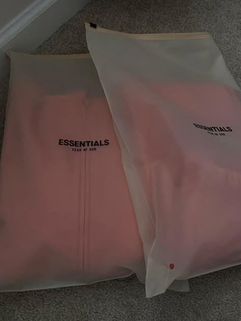 coral fear of god, essentials package, fear of god,unboxing, unboxing aesthetic Essentials Fear Of God Aesthetic, Womens Fear Of God Essentials Outfit, Pink Essentials Fear Of God, Fear Of God Lookbook, Essential Fear Of God Hoodie, Essentials Aesthetic, Essentials Fear Of God, Essentials Hoodie, Fear Of God Essentials