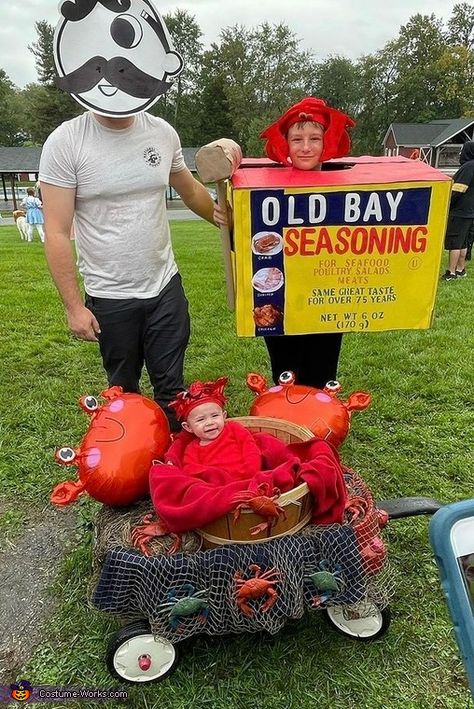 Old Bay Family Costume Lobster Halloween Costume, Baby Lobster Costume, Lobster Halloween, Lobster Costume, Homemade Costume, Costume Works, Halloween Costume Contest, Card Board, Old Bay