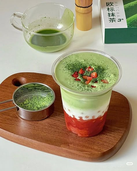 Cafe Drinks Aesthetic, Korean Cafe Drinks, Cafe Drinks, Matcha Cafe, Drinks Aesthetic, Cafe Menu Design, Drink Recipes Nonalcoholic, Food Drink Photography, Pretty Drinks