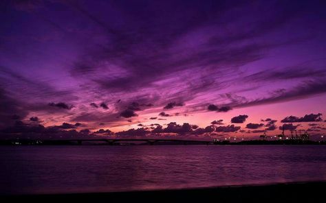 Scenic Wallpaper, Purple Sunset, Sky Sea, Ocean Wallpaper, Pink Sunset, Purple Sky, Pretty Sky, Purple Wallpaper, Beautiful Sky