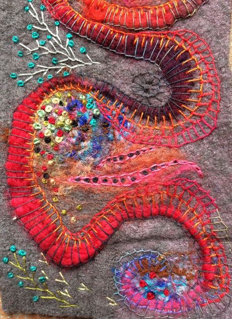 Textile Art Embroidery Hand Stitching, Embroderie Stitches, Freeform Embroidery, Textile Art Embroidery, Abstract Embroidery, Fabric Embellishment, Wool Embroidery, Hand Embroidery Projects, Textile Fiber Art