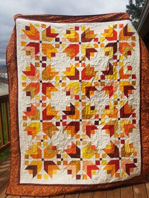 Harvest Quilt - Tutorial Harvest Quilt, Baby Quilts Easy, Autumn Quilts, Autumn Quilt, Pretty Quilts, Fall Quilt Patterns, Bear Paw Quilt, Fall Quilt, Hexagon Quilts