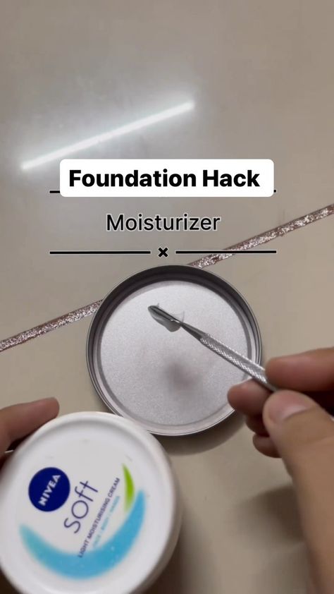 Let’s creative together | Foundation Hack || will you try this Hack \\ please comment below or Tag me 😊 | Instagram Everyday Makeup Looks, Foundation Tips, Makeup And Beauty Blog, Intense Love, Homemade Beauty Tips, Gorgeous Skin, How To Apply Foundation, Flawless Face, Perfect Brows