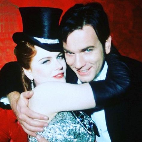 Moulin Rouge Satine, Satine Moulin Rouge, Film Moulin Rouge, Moulin Rouge Movie, Ewan Mcgregor, Old Hollywood Glamour, Nicole Kidman, Film Stills, Cabaret