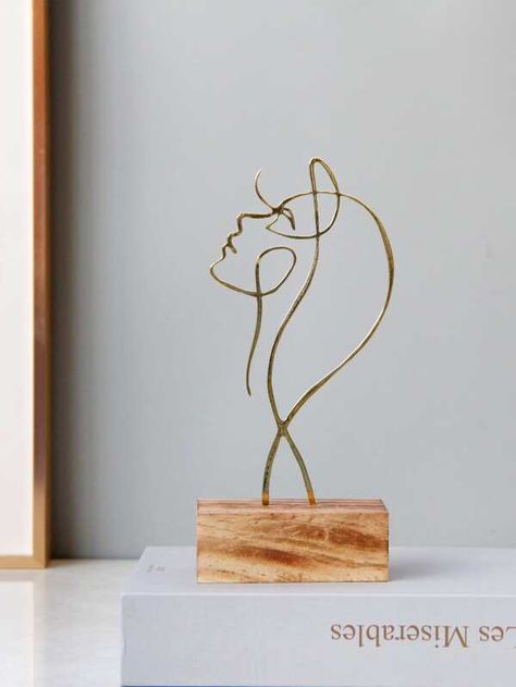 Iron Wire Art, Romantic Birthday Wishes, Metal Art Jewelry, Copper Wire Art, Creative Wall Painting, Wire Wall Art, Figure Design, Wire Art Sculpture, Metal Furniture Design