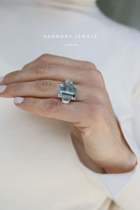 Let me distract you with this amazing blue beauty💙💙💙 Ocean vibes with this 9ct Aquamarine Emerald Cut Trilogy engagement ring 🌊 💍 All set honey, let´s chat and turn your dreams into reality 📩 Aquamarine Emerald Cut Engagement Ring, Aqua Engagement Ring, Engagement Ring Blue Stone, Emerald Cut Aquamarine Ring, Digital Wedding Planner, Blue Aquamarine Ring, Trilogy Engagement Ring, Light Blue Sapphire, Short Veil