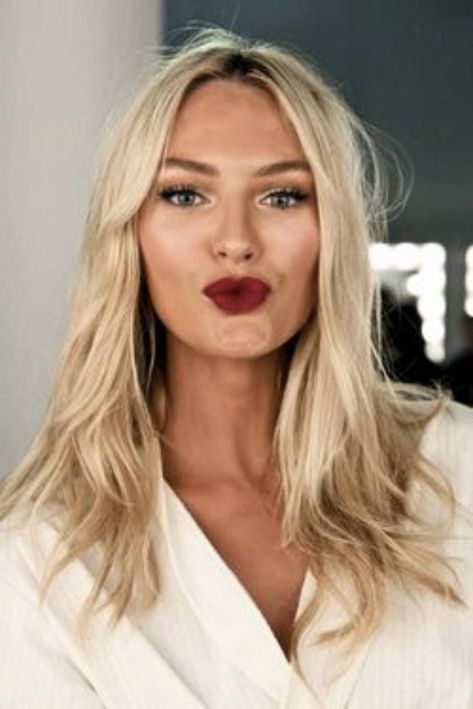 Bridal Makeup Dark Lips, Bridal Makeup Dark, Blonde Hair Red Lips, Fall Lip Color, Winter Blonde, Red Lipstick Matte, Red Lips Makeup Look, Makeup Dark, Fall Lips