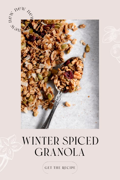 Ginger Bread Granola, Winter Granola Recipe, The Best Granola Recipe, Christmas Granola Recipe, Granola Christmas Gift, Holiday Granola Recipe, Granola Healthy Recipe, Healthy Winter Snacks, Granola Flavors