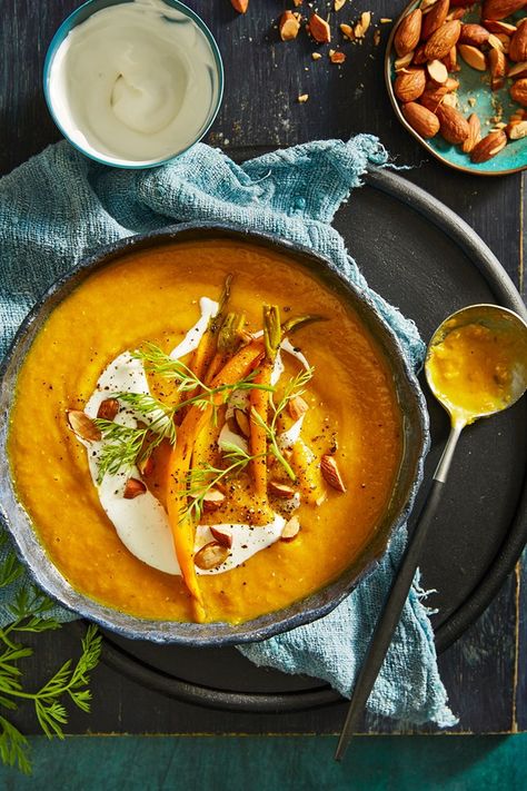 Pumpkin Lentil, Vegetarische Diners, Carrot And Lentil Soup, Warm Soup Recipes, Ginger Soup, Lentil Soup Recipes, Diner Recept, Instagram Board, Carrot Soup