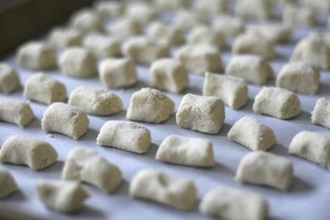 Gluten Free Gnocchi Recipes, Chickpea Fries, Gluten Free Gnocchi, Ricotta Gnocchi, Making Gnocchi, Homemade Gnocchi, Ricotta Recipes, Potato Gnocchi, Baked Fries