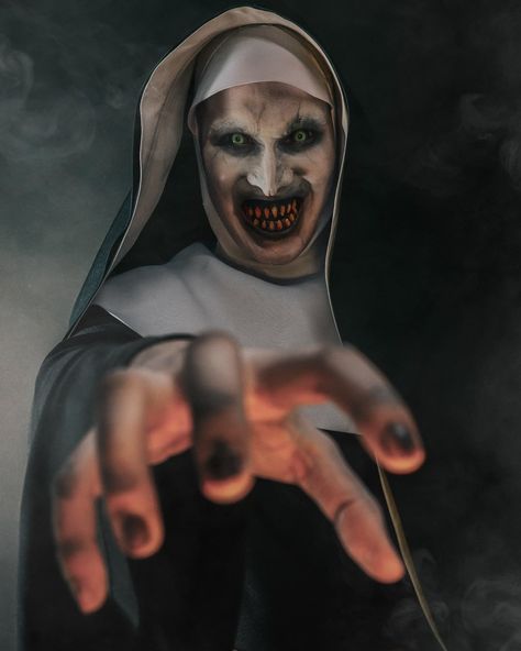 The Nun Artwork, Scary Nun Photoshoot, Gothic Horror Monsters, Conjuring Tattoo, Valak The Conjuring, Nun Scary, Horror Pic, The Nun Valak, Horror Movie Night