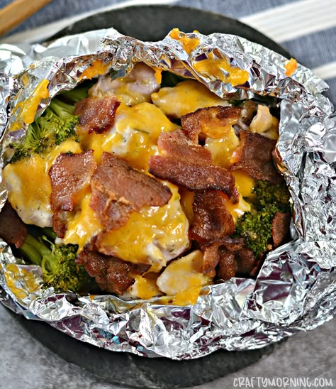 Chicken Bacon Ranch Foil Packets, Aluminum Foil Dinners, Grill Dinners, Make Ahead Camping Food, Keto Camping, Hobo Meals, Hobo Dinners, Chicken Foil Packets, Butcher Box