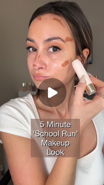 Rebecca Dutton - Pro Makeup Artist on Instagram: "Five minute makeup tutorial to look put together on the school run or if you’re just in a rush ☕️⌛️  Let me know what you guys think? Hope it helps 🤎  All products applied with a HF Cosmetics beauty sponge and HF24 Highlighter Brush   Key Products:  @lancomeofficial Renergie HON Anti Aging Cream @illamasqua eye colour pencil shade Honour  @fentybeauty Hella Thick Mascara @rarebeauty Bronzer shade Warm/Always Sunny - blend contour first then blend your concealer for best results.  @diorbeauty Forever Colour Correcting Concealer shade 3n as a foundation - a little goes a long way and it blends seamlessly.  @morphebrushes Sweetheart Lipliner  ⁣ .⁣ .⁣ .⁣ .⁣ .⁣ #speedymakeuptutorial #mummakeup #speedymakeup #mummakeuptips #makeupbyme #promuatip What To Apply First In Makeup, Applying Foundation Tutorial, How To Highlight Your Face, How To Wear Highlighter How To Apply, How To Apply Foundation Correctly, Bronzer And Concealer Makeup Tutorials, Cheer Makeup High School, Where To Put Highlighter, Concealer Highlighter Contour