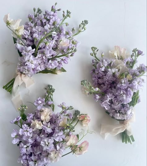 Sweet Pea Wedding Bouquet, Sweet Pea Wedding Flowers, Sweet Pea Bouquet, Lilac Wedding Flowers, Simple Wedding Bouquets, Bridesmaid Bouquet White, Lavender Wedding Flowers, Purple Bouquets, Violet Wedding