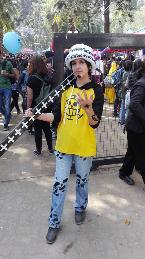 Trafalgar Law Cosplay One Piece Trafalgar Law Cosplay, Law Cosplay, Ren Fair, Trafalgar Law, Model Kit, One Piece