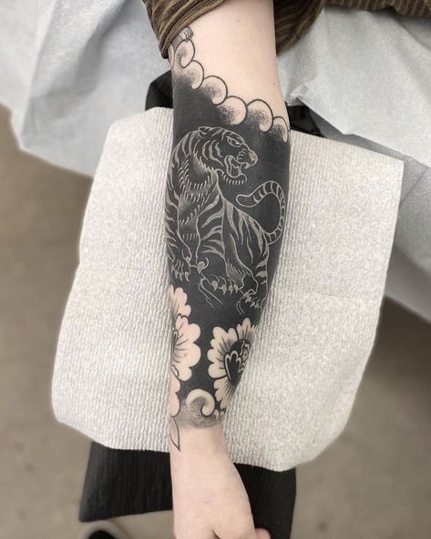 White On Black Tattoo Cover Up, Black White Tattoo Woman, Black Tattoos With White Ink, Black Tattoo With White Ink, White Ink Tattoo On Black Ink, Black And White Tatoos, Cool Black And White Tattoos, Black Out Tattoo With White Ink Cover Up, Blacked Out Tattoo With White Ink