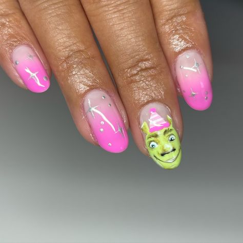 Shrek birthday nails! This was a challenge, defo the most detailed thing I have ever painted on a nail, but I’m obsessed :) Inspo from @iceylana #nailart #shrek #birthdaynails #bristolnails #bristolnailart #bristolgelnails #nailinspo Shrek Nails Designs, Shrek Nail Art, Shrek Nails, Shrek Birthday, Nail Set Ideas, Friends Nails, Set Ideas, Birthday Nails, Short Acrylic Nails