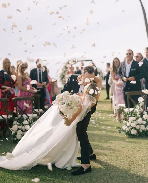 The classic petal toss is our favorite way to celebrate during the recessional portion of your wedding ceremony. It always adds to that magical and romantic feeling you have after becoming newly married. Plus, it creates the dreamiest photos! 🌸💖💫⁠ ⁠ FUN FACT - the LLW team always grabs a few extra handfuls of petals to toss over the newlyweds when they get to the end of the aisle for the perfect 'petalfull' photo 💪⁠ ⁠ 📸 @junecochranphotography⁠ .⁠ .⁠ .⁠ .⁠ #loveletterweddings #LLW #destinatio... Ceremony Petal Toss, Wedding Recessional, Petal Toss, Oahu Wedding, Wedding Stylist, Newly Married, Destination Wedding Planner, Wedding Aisle, Hawaii Wedding