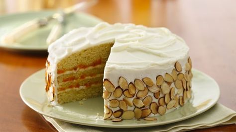 The combination of tasty fruit and toasted almonds couldn’t get any sweeter than in this heavenly layer cake filled with juicy apricot filling. Apricot Filling, Apricot Dessert, Layer Cake Filling, Apricot Cake, Cake Recipes At Home, Layer Cake Recipes, Almond Cake, Cake With Cream Cheese, Toasted Almonds