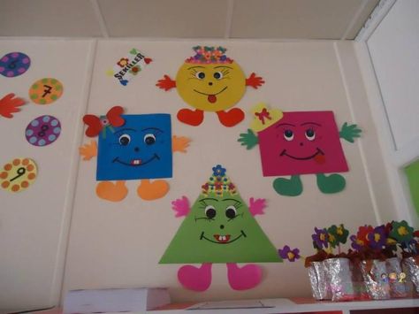 Kindergarden Art, Preschool Creative Art, Funny Crafts, School Kids Crafts, School Board Decoration, Easy Toddler Activities, Preschool Classroom Decor, Montessori Toddler Activities, Shapes Preschool