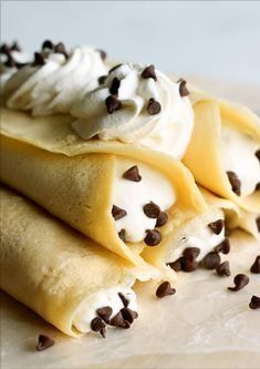 Cannoli Crepes, Crêpe Recipe, Sweet Ricotta, Ricotta Cream, Sweet Crepes Recipe, Crepes Party, Homemade Crepes, Cannoli Filling, Cannoli Recipe