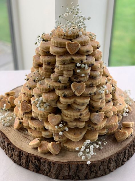 Welsh Cake Wedding Cake, Vision Ideas, Grey Wedding Theme, Wedding August, Cake Tower, Wedding Decors, Wedding Cake Alternatives, Grey Wedding, Wedding Cookies