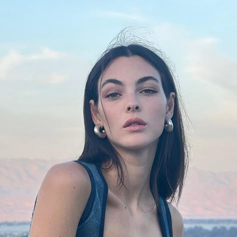 Vittoria Ceretti on Instagram: "desert tears💧" Vittoria Ceretti Instagram, Vittoria Ceretti Aesthetic, Vittoria Ceretti Photoshoot, Vitoria Ceretti, Victoria Ceretti, Women Faceclaims, Vittoria Cerreti, Bring Me The Horizon Lyrics, Coachella 2023