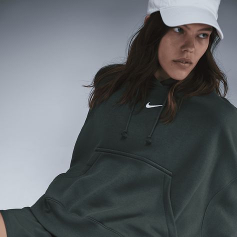 Nike Sportswear Phoenix Fleece Women's Over-Oversized Pullover Hoodie Nike Hoodies, Nike Sportswear Phoenix Fleece, Fleece Outfit, Matching Sweats, Fleece Women, Luxury Loungewear, Hoodie Allen, Things I Wanna Buy, Nike Long Sleeve