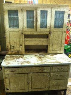 Help! I'm Looking for More Info on This Antique Seller's Cabinet! Antique Flour Bin, Sellers Cabinet, Hoosier Cabinets, Redo Cabinets, Hoosier Cabinet, Home Improvement Ideas, I Am Looking, Base Cabinets, Country Style