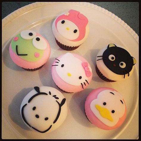 Sanrio cupcakes by Silk Cakes in NYC!!! So cute! Keroppi, My Melody, Hello Kitty, Pochacco, Chococat, and Pekkle :) Cupcakes Decoration Hello Kitty, Sanrio Characters Birthday Party, Sanrio Chocolate Covered Strawberries, Hello Kitty And Friends Cupcakes, Pochacco Birthday Party, Hello Kitty Party Food, My Melody Cupcakes, Keroppi Cake, Sanrio Party Ideas