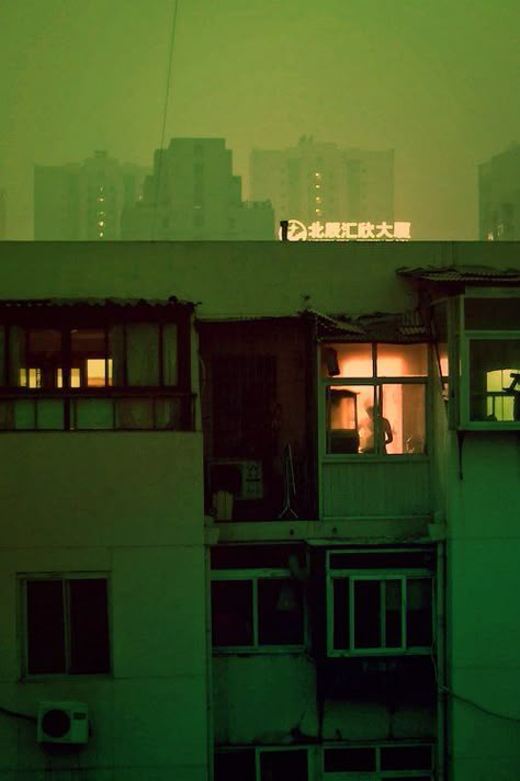 Dark Green Aesthetic, Cinematic Photography, Jolie Photo, City Aesthetic, Sanskrit, Green Aesthetic, Photography Inspo, Metropolis, City Lights