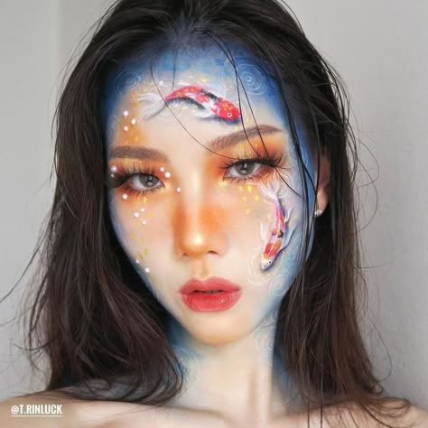 Koi Fish Makeup, Uv Contact Lenses, Fish Makeup, Face Art Makeup, Cool Makeup Looks, Fish Eye, Creative Eye Makeup, Crazy Makeup, Full Face Makeup