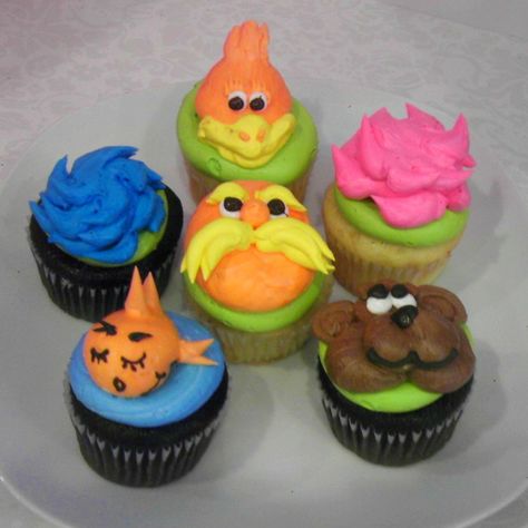 Check out our Dr. Seuss' "The Lorax" cupcakes! Lorax Cupcakes, Cakes For Occasions, Dr Seuss Cupcakes, Seuss Cupcakes, Lorax Birthday, Lorax Party, Dr Seuss Birthday Party, Seuss Party, Dr Seuss Birthday