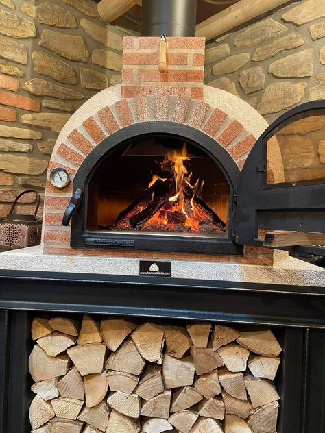 Outdoor Brick Oven, Pizza Oven Ideas, Fireplace Pizza Oven, Brick Pizza Oven Outdoor, Outdoor Fireplace Pizza Oven, Garden Pizza, Backyard Pizza Oven, Oven Ideas, Outdoor Pizza Ovens