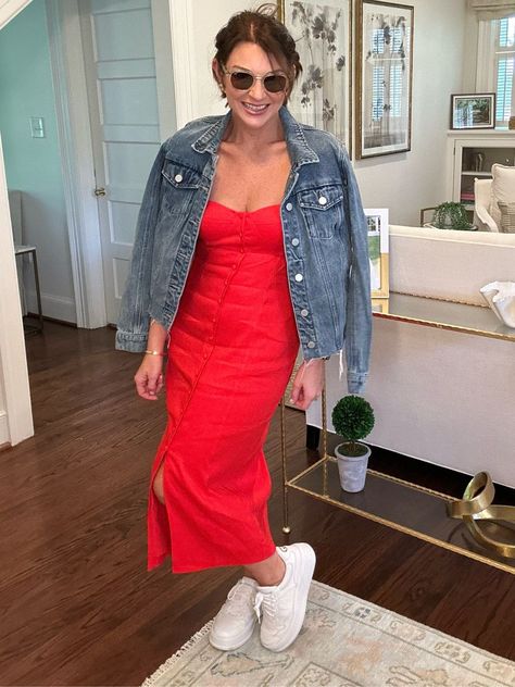 Red Dress Casual Summer, Red Sundress Outfit, Sundress Outfit Casual, Red Bodycon Dress Outfit, Red Summer Dress Outfit, Date Night Dress Casual, Strapless Dress Outfit, Fashion 2023 Summer, Dress Denim Jacket