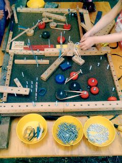 Teacher Tom: Tinkering Table  ≈ ≈ For more STEAM pins: http://pinterest.com/kinderooacademy/steam-in-early-education/ Tinkering Station, Woodworking Software, Last Minute Gift Ideas, Invitation To Play, Diy Toddler, Outdoor Classroom, Play Based Learning, Fine Motor Activities, Reggio Emilia