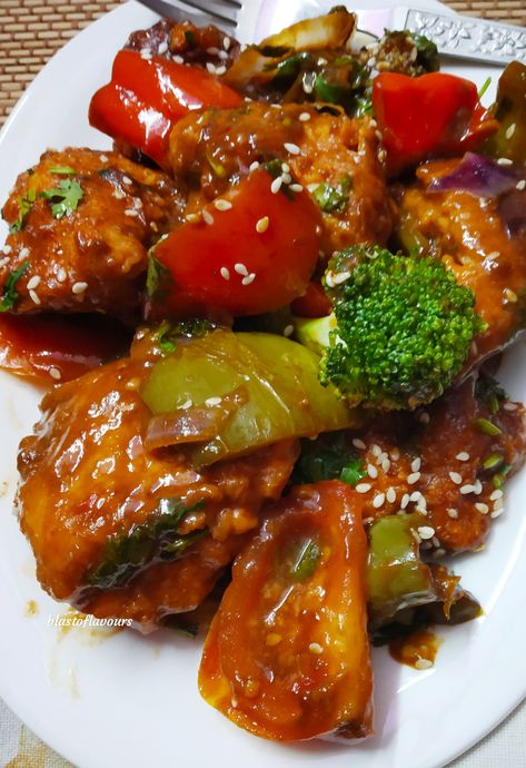 Chilli Chicken Recipe, Chicken Vindaloo, Savory Treats, Course Ideas, Chili Chicken, Fusion Dishes, Vindaloo, Chilli Chicken, Veggie Stir Fry