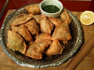 Lamb Samosa Lamb Samosa, Samosa Recipe, Ground Lamb, Food Challenge, Lamb Recipes, Samosa, Party Foods, Main Courses, Party Food Appetizers