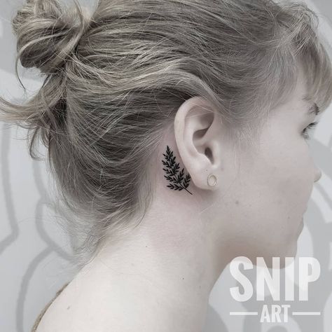 Robbin "Snip Art" on Instagram: “Small fern, thanks Lara! To make an appointment for a Tattoo or Consultation email to: bookings.snipart@gmail.com #snipart…” Neck Fern Tattoo, Fern Neck Tattoo, Fern Tattoo Behind Ear, Leaf Ear Tattoo, Small Fern Tattoo, Tiny Fern Leaf Tattoo, Discrete Tattoo, Wrap Around Ankle Tattoos, Oregon Tattoo