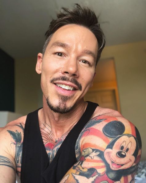 DAVID BROMSTAD on Instagram: “Happy Friday my loves! Just sitting here with my bestie @mickeymouse chillin in our hotel room. Brand new episode of My Lottery Dream Home…” Lottery Dream Home, David Bromstad, Hgtv Design, Hgtv Designers, Famous Interior Designers, Airport Photos, Gender Envy, Designer Name, Horror Music