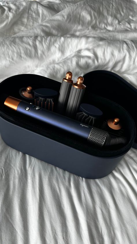 Dyson Airwrap Aesthetic, Dyson Aesthetic, Money Tiktok, Tiktok Hairstyles, Hair Tool Set, Thinning Hair Remedies, Hair Blowout, Dyson Hair, Dyson Hair Dryer