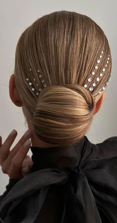 Updo Hairstyles Bun, Hairstyle With Stones, Bun With Rhinestones, Bun With Jewels, Sleek Bun With Pearls, Updo With Gems, Beaded Updo, Hair With Rhinestones, Angel Hairstyles