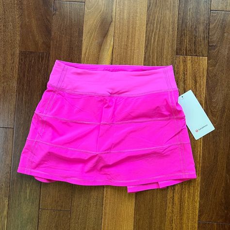 Lululemon Pace Rival Skirt *Tall Size: 4 Color: Pow Pink New With Tags Please Feel Free To Ask Questions! Open To Reasonable Offers! Willing To Sell On Other Sites That Don't Take As Much! Lulu Skirt Outfit, Navy Tennis Skirt, Nike Winter Jackets, Black Ruffled Skirt, Lululemon Tennis Skirt, Anna Claire, Cute Golf Outfit, Pace Rival Skirt, Lulu Skirt