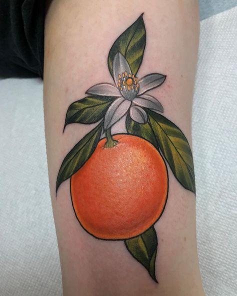 Emma Langevin, Easter Lilies, Private Tattoos, Sweet Tattoos, Gorgeous Tattoos, Incredible Tattoos, Desenho Tattoo, Sunflower Tattoo, Tattoo Inspirations