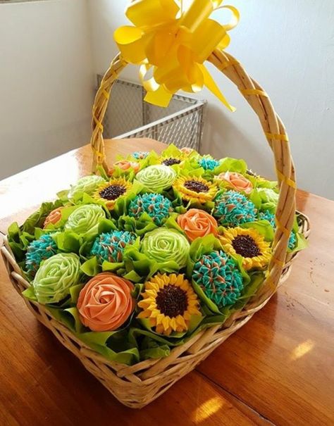 Bouquet Of Flower Cupcakes, Wedding Cupcake Bouquet, Easter Cupcake Bouquet, Cupcakes Bouquet Ideas, Cupcake Bouquet Ideas, Flower Cupcakes Bouquet, Flower Bouquet Cupcakes, Bouquet Of Cupcakes, Cupcake Basket