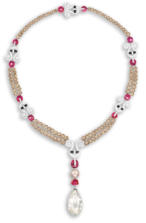 Necklace comprising harp-shaped motifs set with black onyx and brilliant-cut diamonds, linked by ruby beads and double strands of diamond beads, suspending a pearl, a ruby bead, and a drop-shaped diamond briolette of 43.40 carats (Light Brown colour, Internally Flawless, Type IIa) Earrings Cartier, Necklace Cartier, Light Brown Colour, Gem Drawing, Colored Diamond Jewelry, Blessed Wednesday, Conch Pearl, Noble Lady, Diamond Pendent