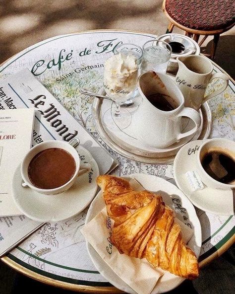 Coffee break Croissants Paris, Paris Food, French Cafe, Paris Cafe, Aesthetic Coffee, Coffee And Books, Saint Germain, Recipe Of The Day, Coffee Break