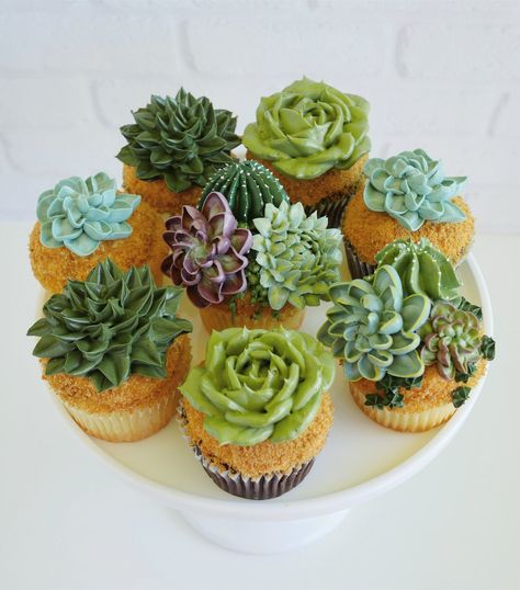 Deco Cupcake, Succulent Cupcakes, Succulent Cake, Cactus Cake, Decorações Com Comidas, Dessert Party, Themed Wedding Cakes, Succulent Wedding, Savoury Cake