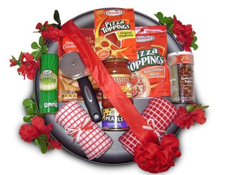 Pizza Gift Basket, Basket Raffle Ideas, Silent Auction Basket Ideas, Silent Auction Basket, Chinese Auction, Tricky Tray, Auction Basket Ideas, Basket Raffle, Auction Gift Basket Ideas